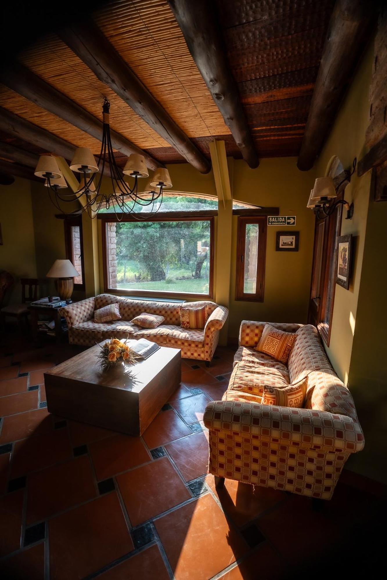 La Casa De La Bodega - Wine Boutique Hotel 카파야테 외부 사진